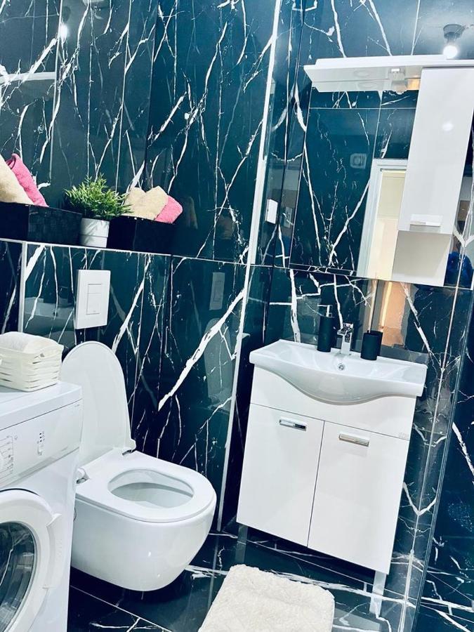 Apartamento Stan Na Dan Kozarska Dubica Bosanska Dubica Exterior foto